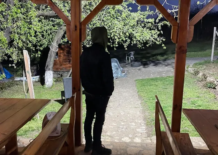 Vasica Grozd Chata *